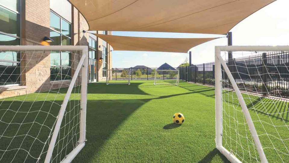 Club Features and Amenities at Schaumburg Life Time