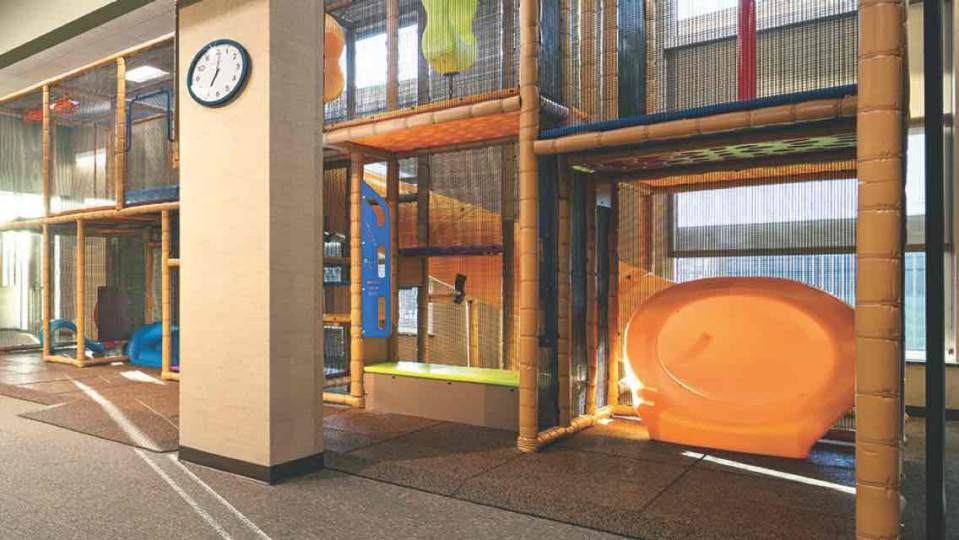 Club Features and Amenities at Eagan Life Time