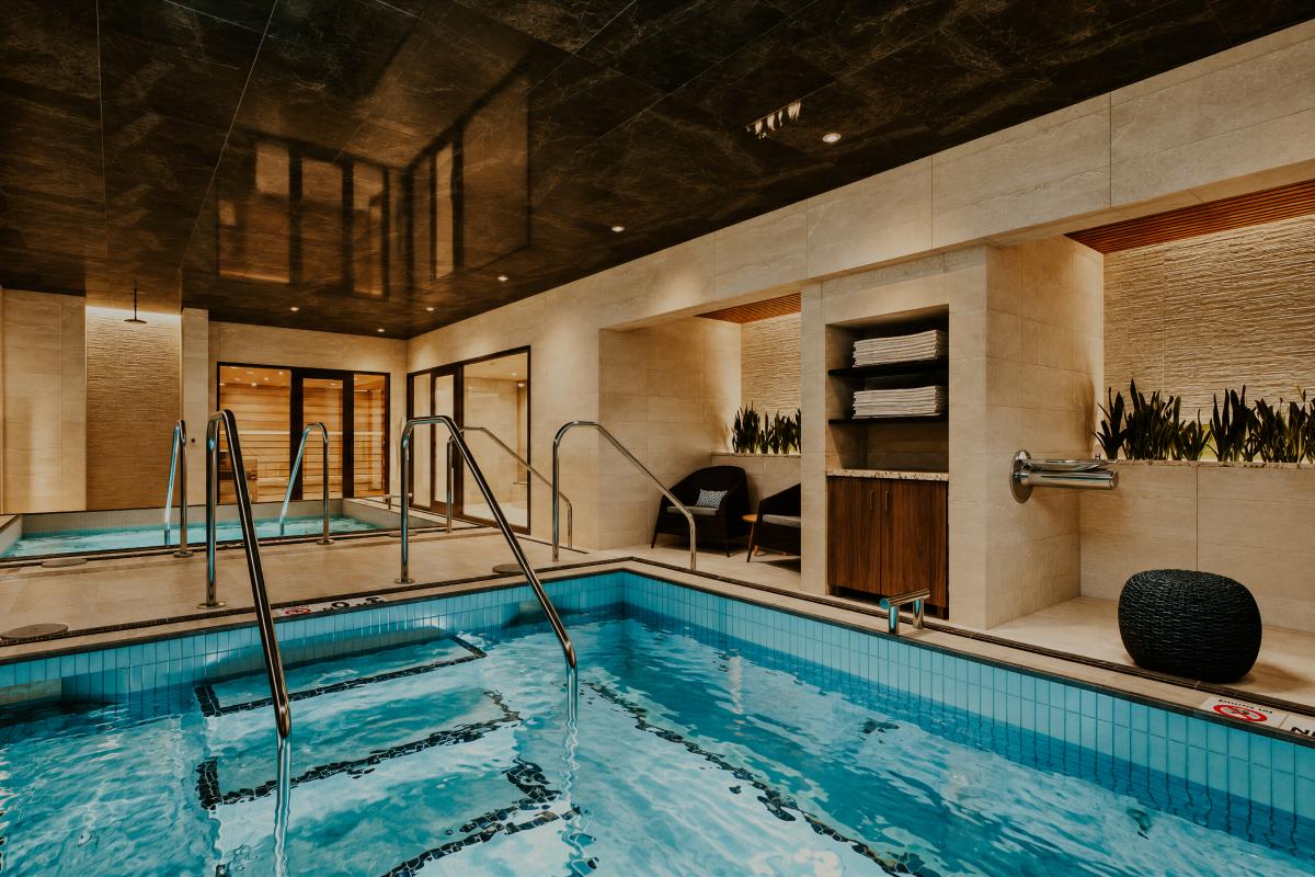 indoor whirl pool at Life Time